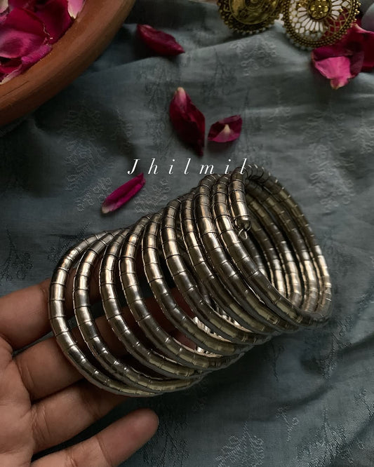 Silver Spiral handcuff - A