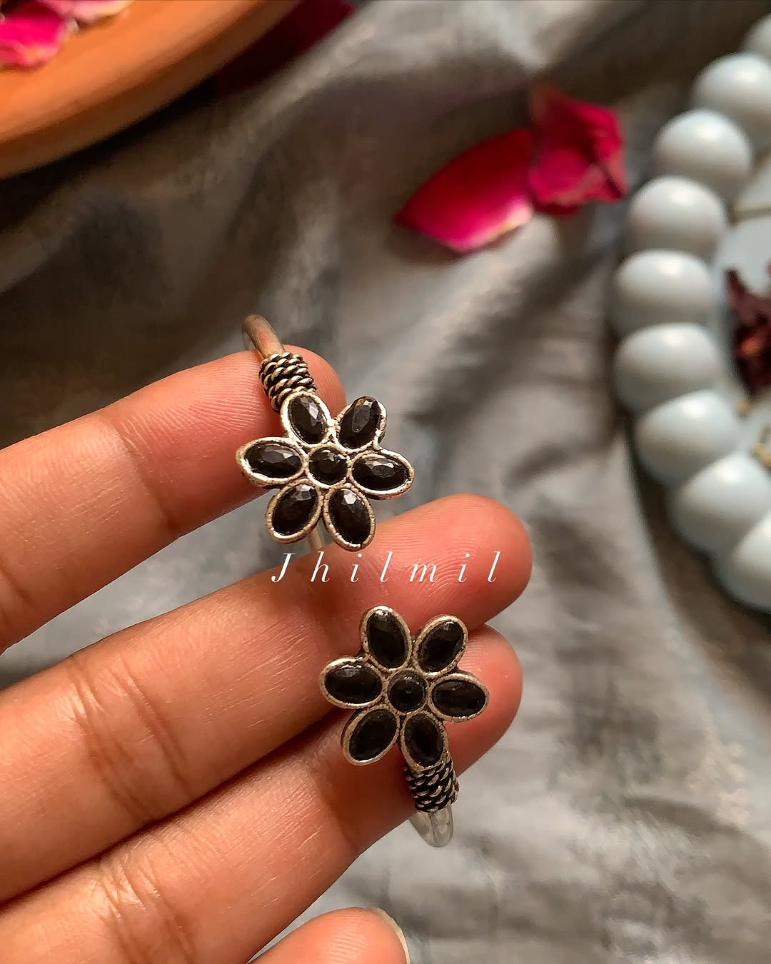 DailyWear Handcuff Design - A