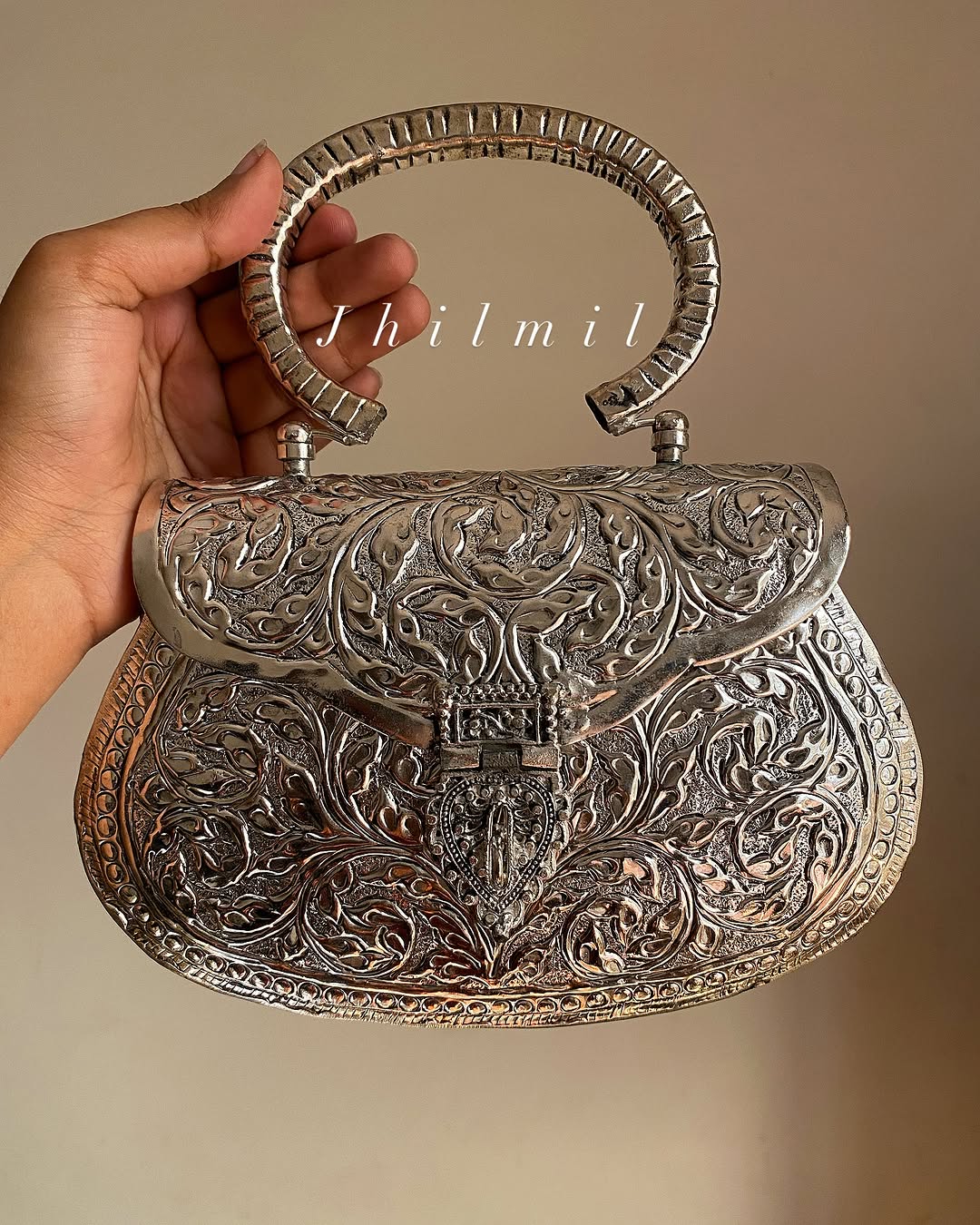 Rajhastani Metal Clutch Design 005