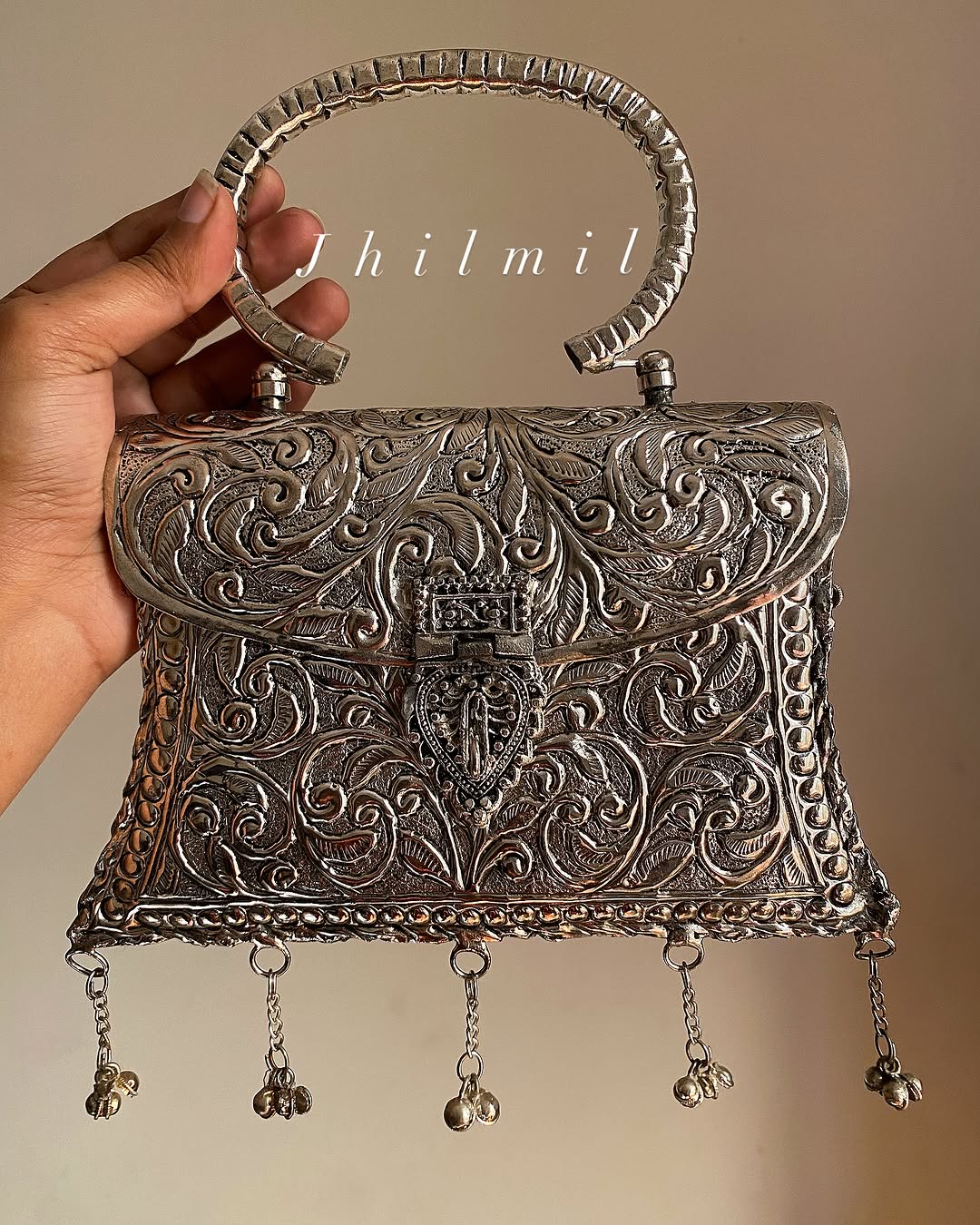 Rajhastani Metal Clutch Design 006