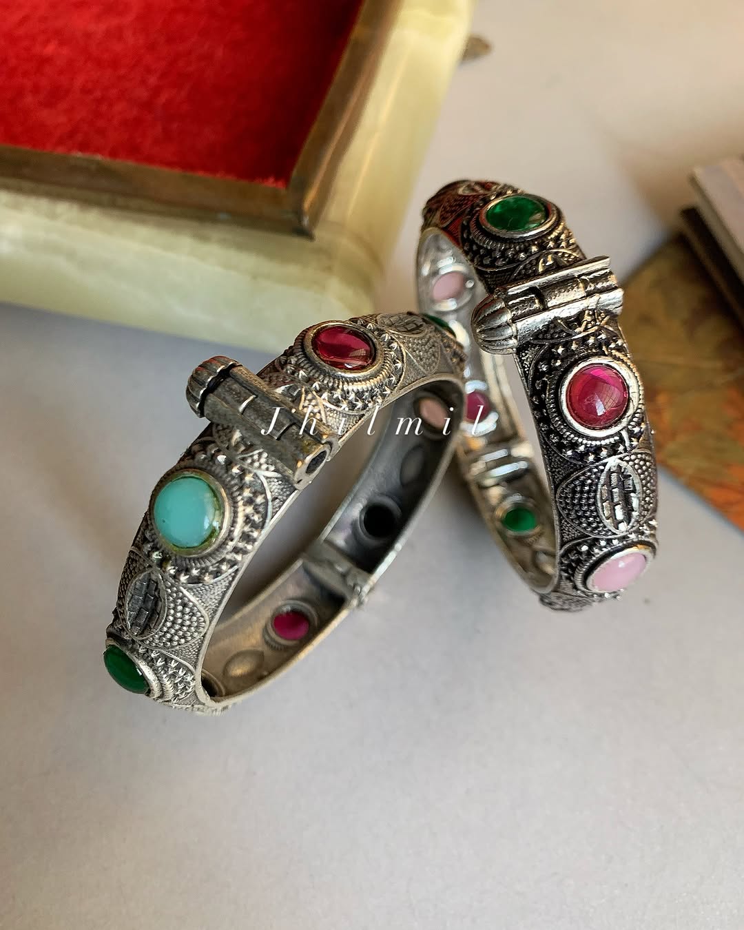 Multi Stone Tribal Kara