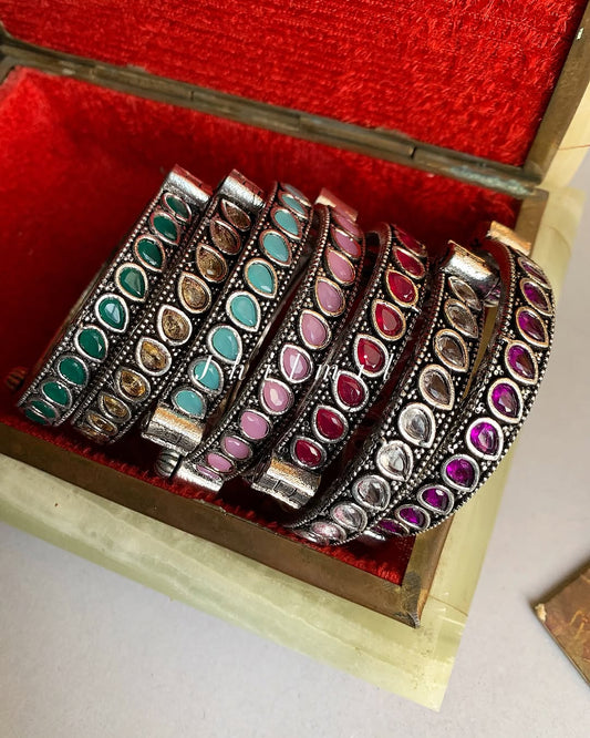 Tear stone studded kara