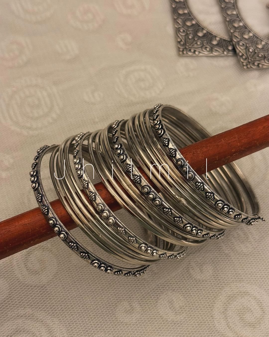 Dotted Indian bangles Set