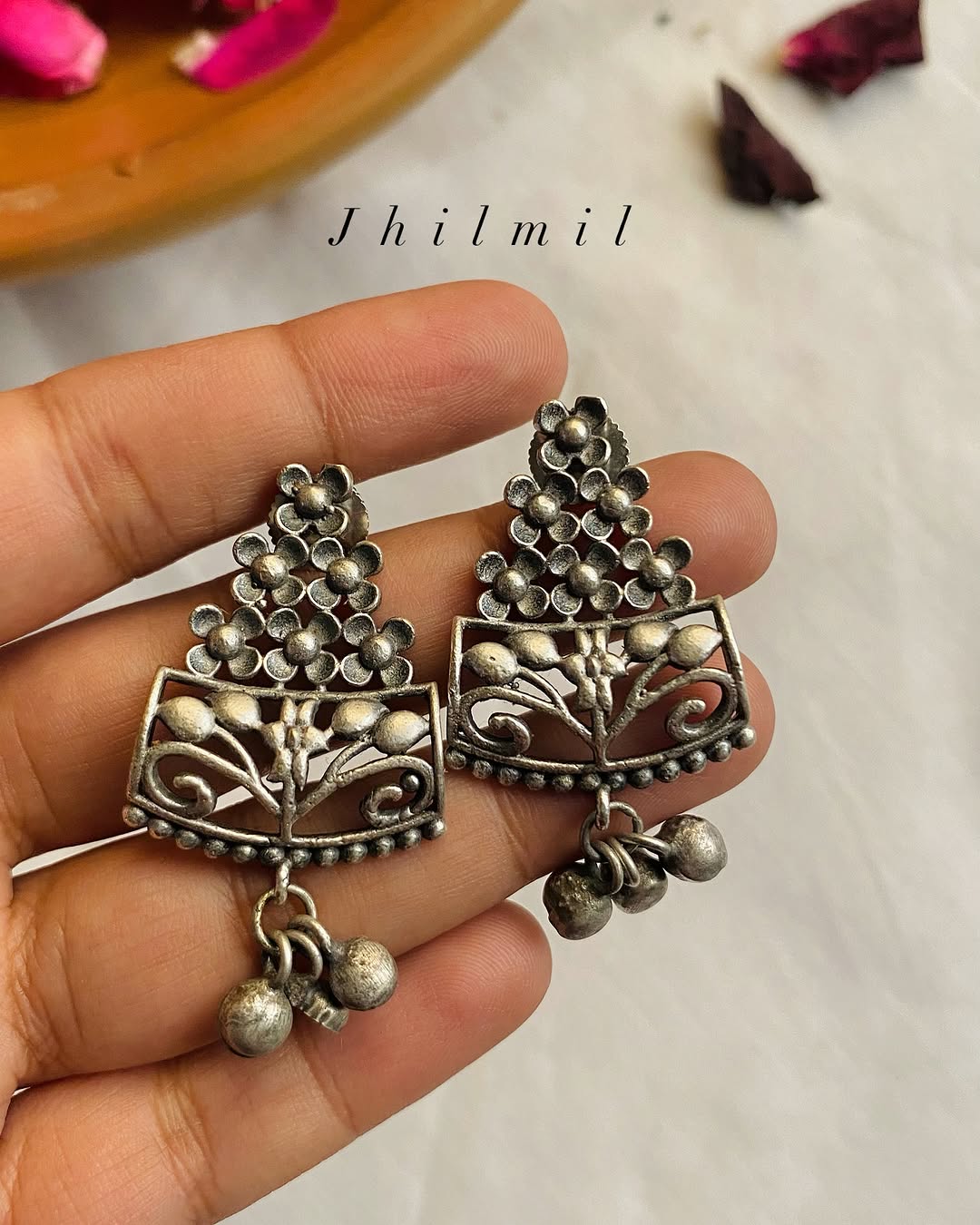 Gulfishan ghungroo earrings