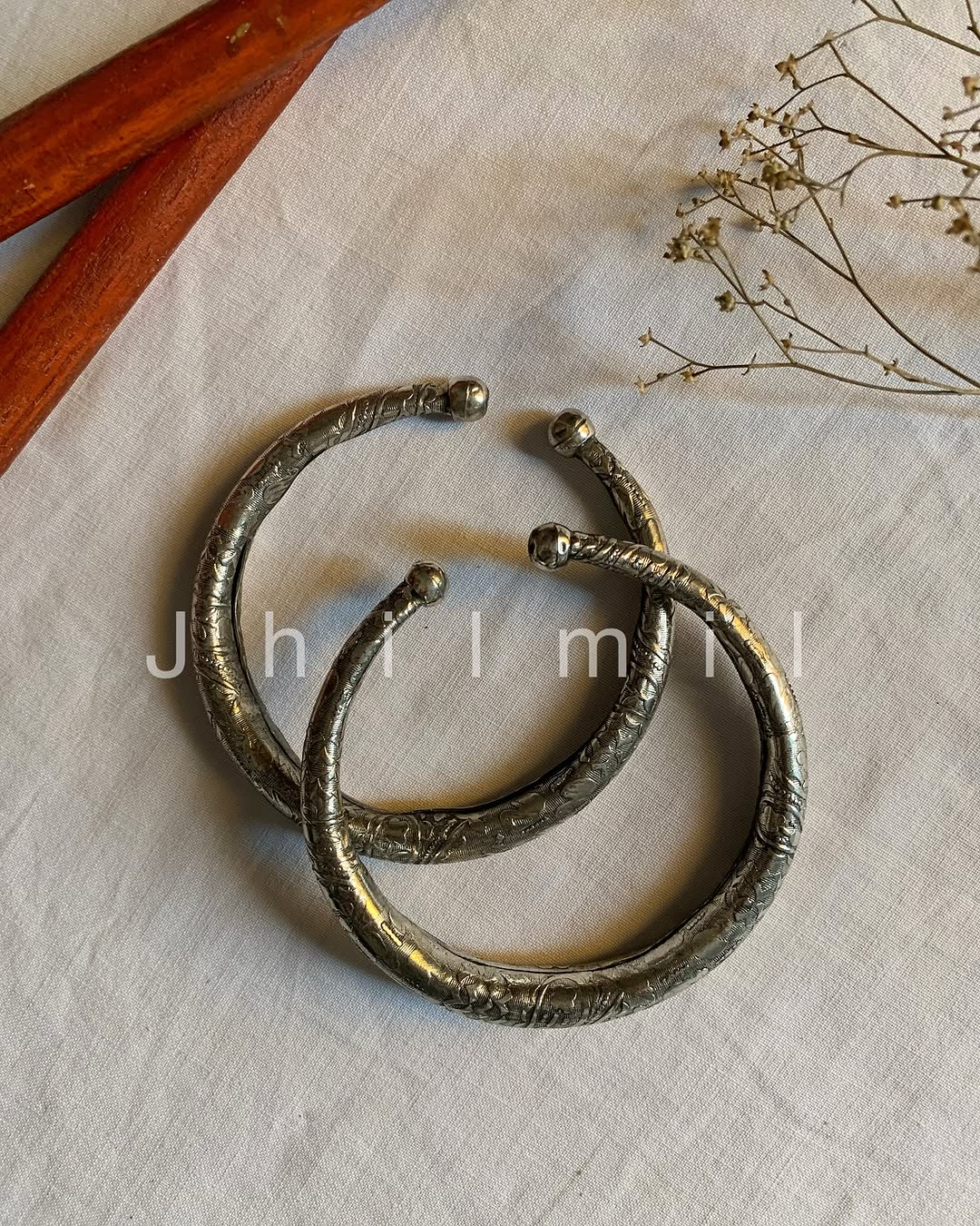 Chunky Oxidized Bangle pair