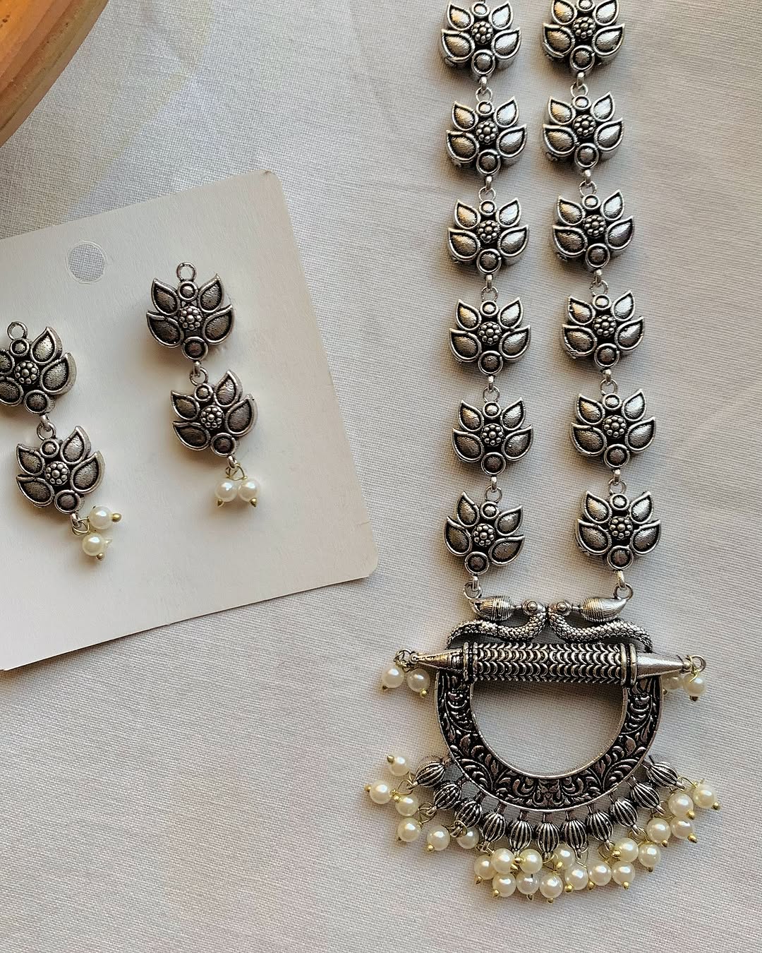 Leaf Motif medium length mala set