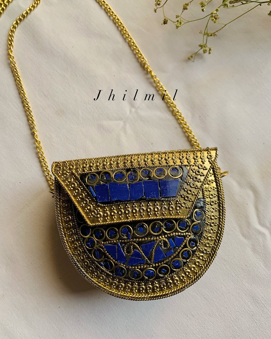 Golden Mini Metal Clutch - Round Design