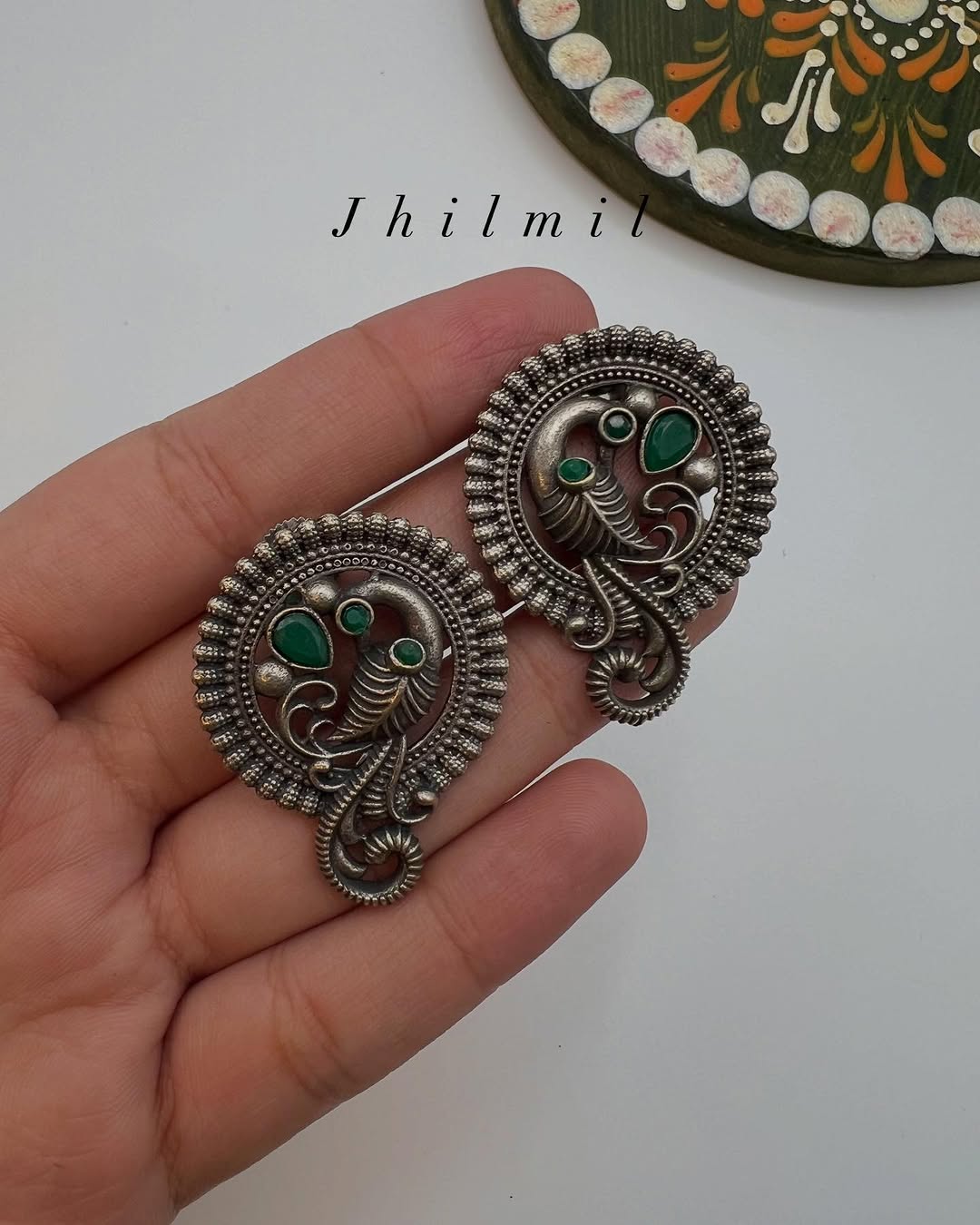 Mor Bano Ear Candy