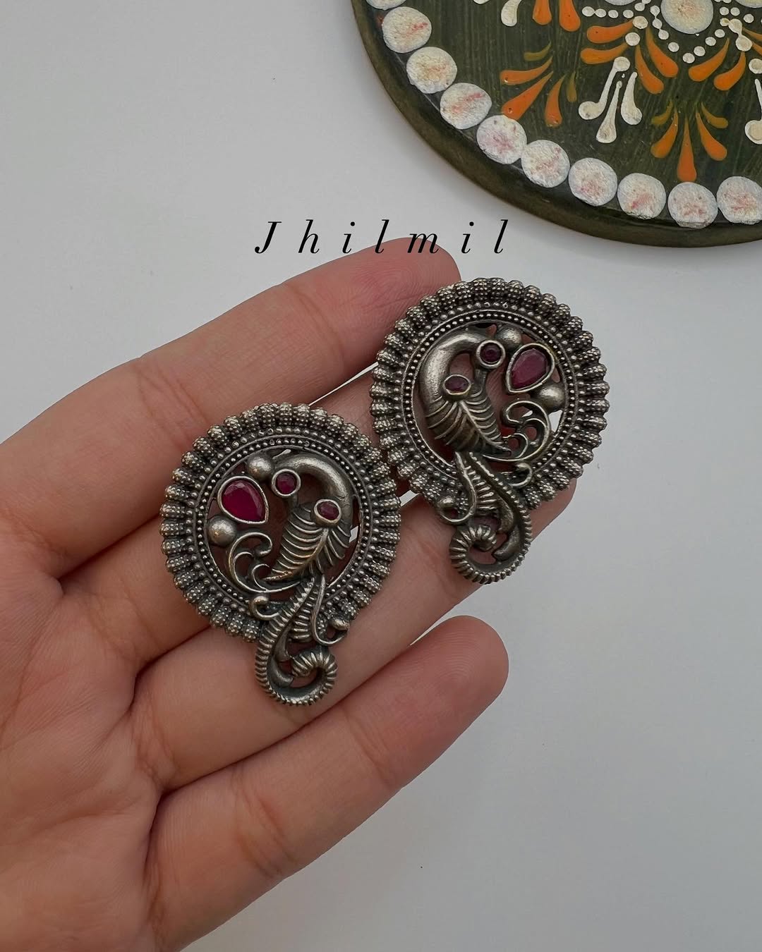 Mor Bano Ear Candy