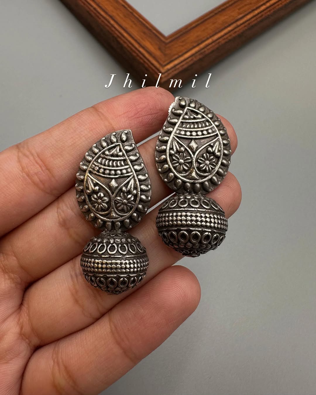 Taranum Studs