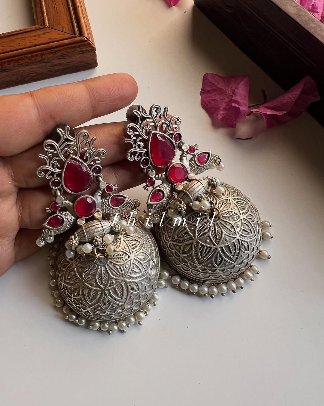 Mahgul Jhumka
