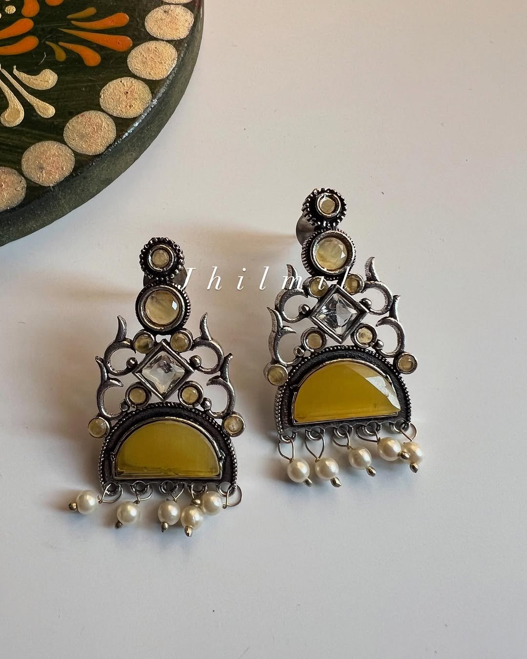 Zumur Ear Candy
