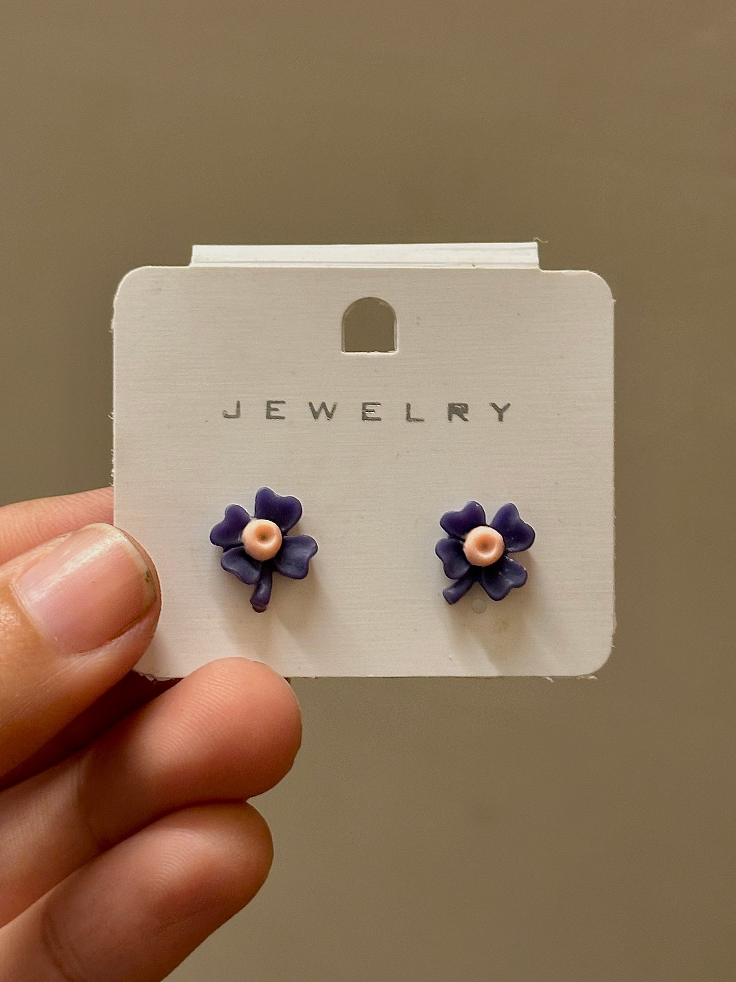 Flower Stud Design 6