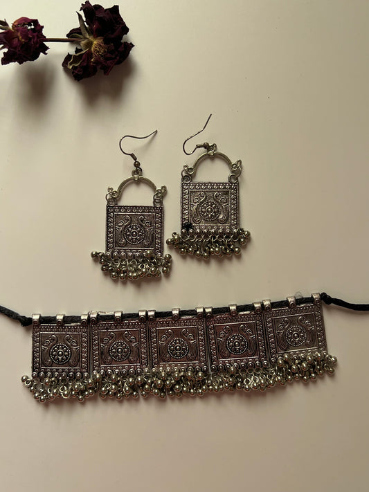 Square Dori Choker set