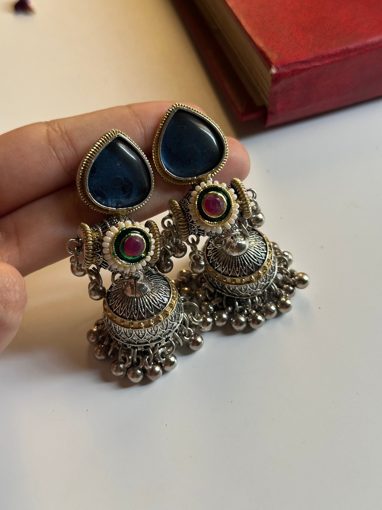 Rekha Jhumka