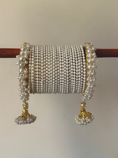 Gajra Moti Bangles Set