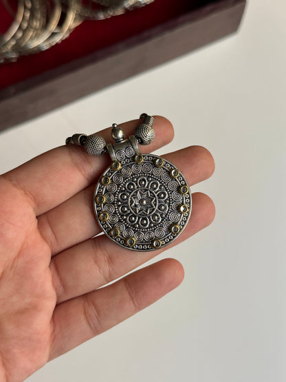 Kundan Mini Pendant