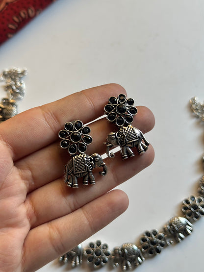 Hathi x Phool Choker Set