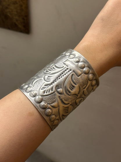 Matelic Tribal Handcuff