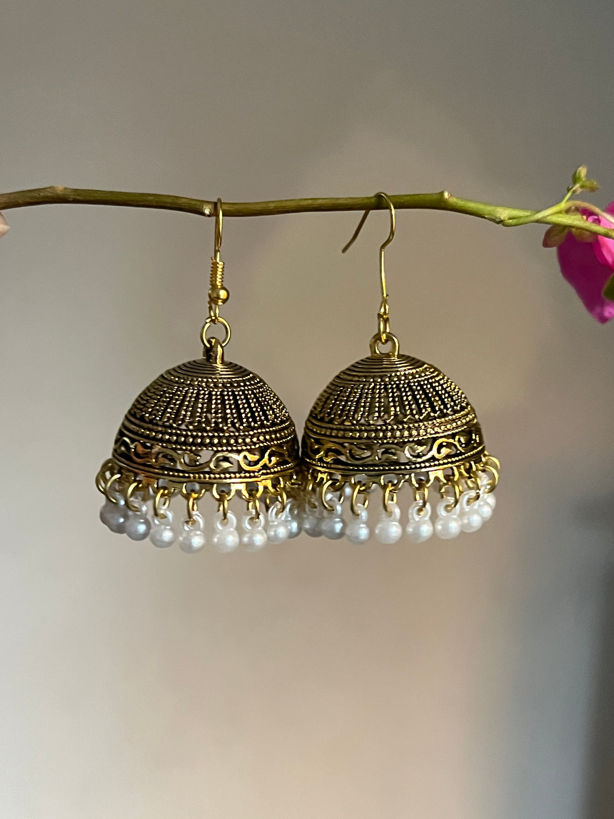 Zohra Jhumki