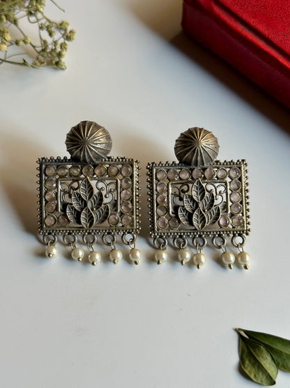 Lotus Square Ear Candy