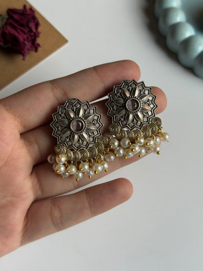 Dual Tone Phool Studs
