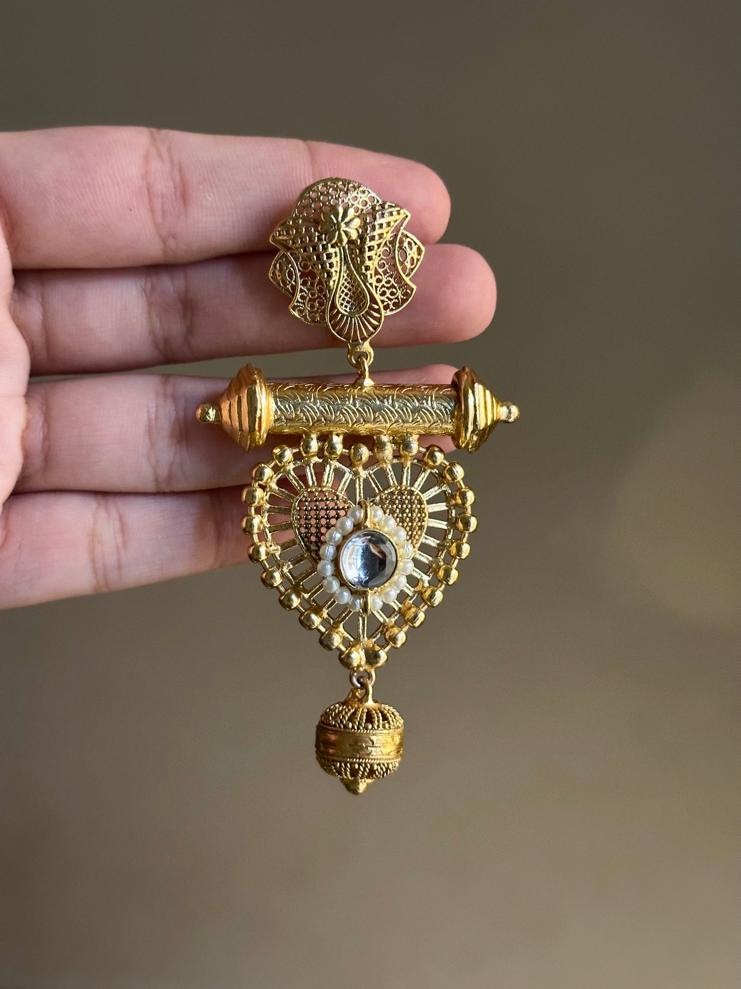 Dil Danglers