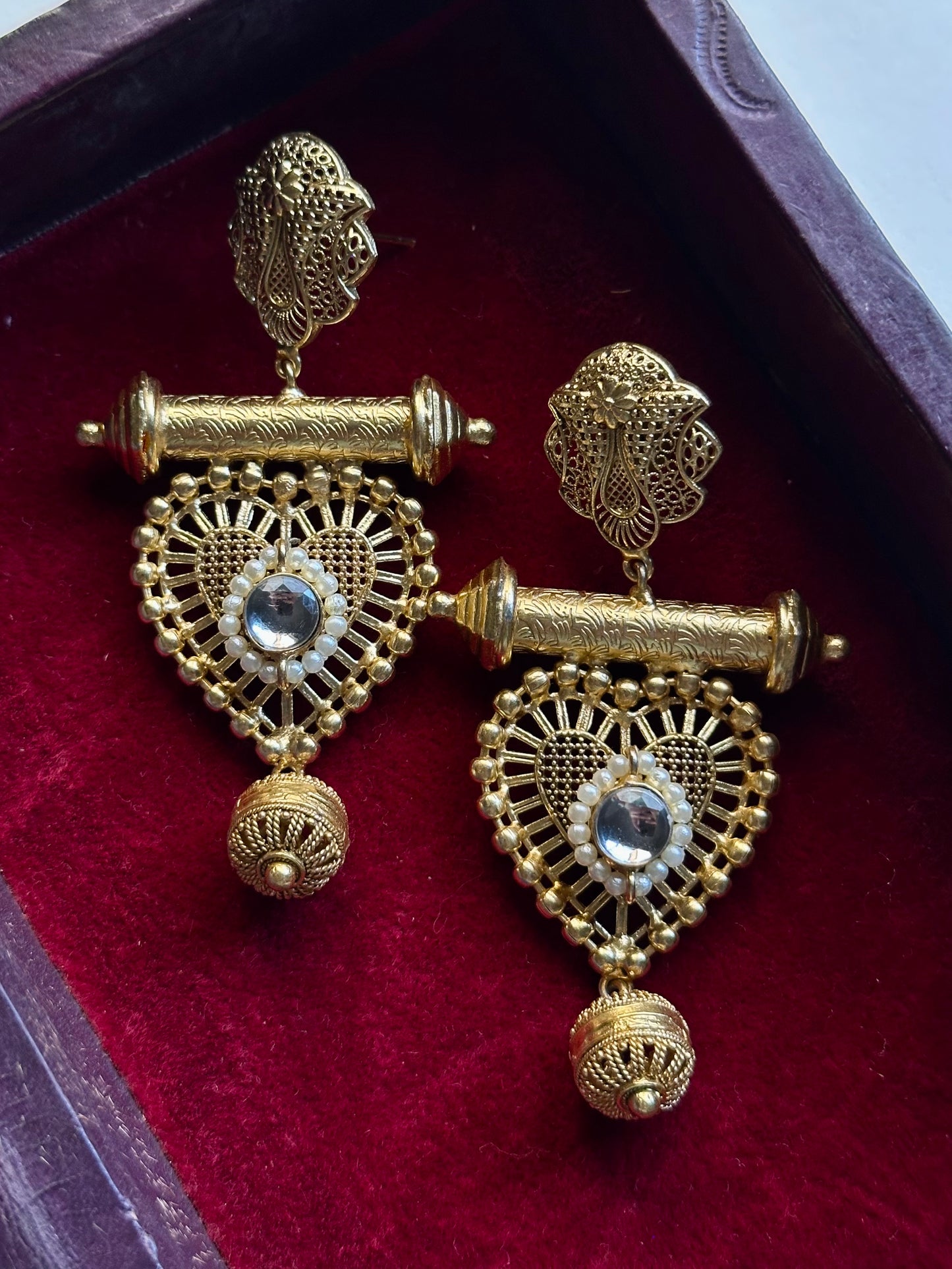 Dil Danglers
