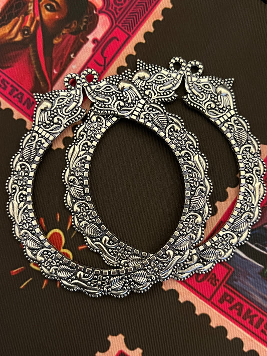 Elephant carved bangles