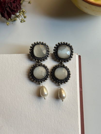Sofia Ear Candy