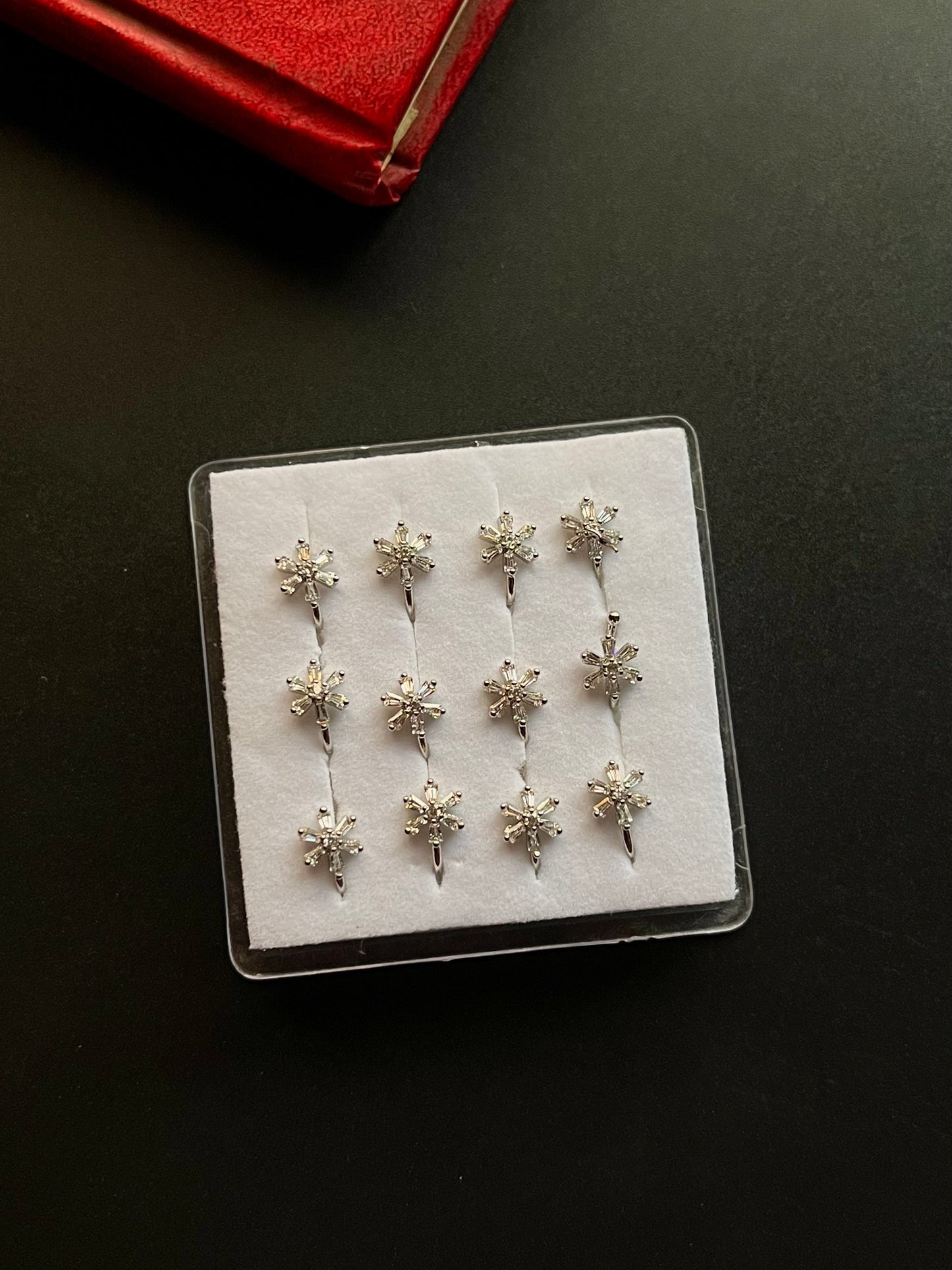 Silver Flower Nosepin 1