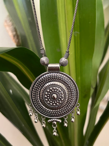 Round Pendant Design 2