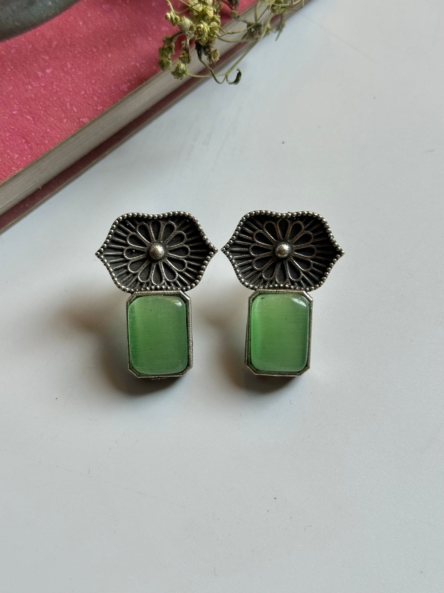 Daisy Studs