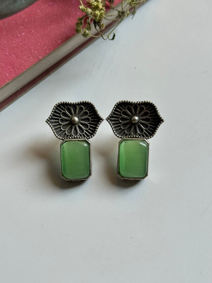 Daisy Studs