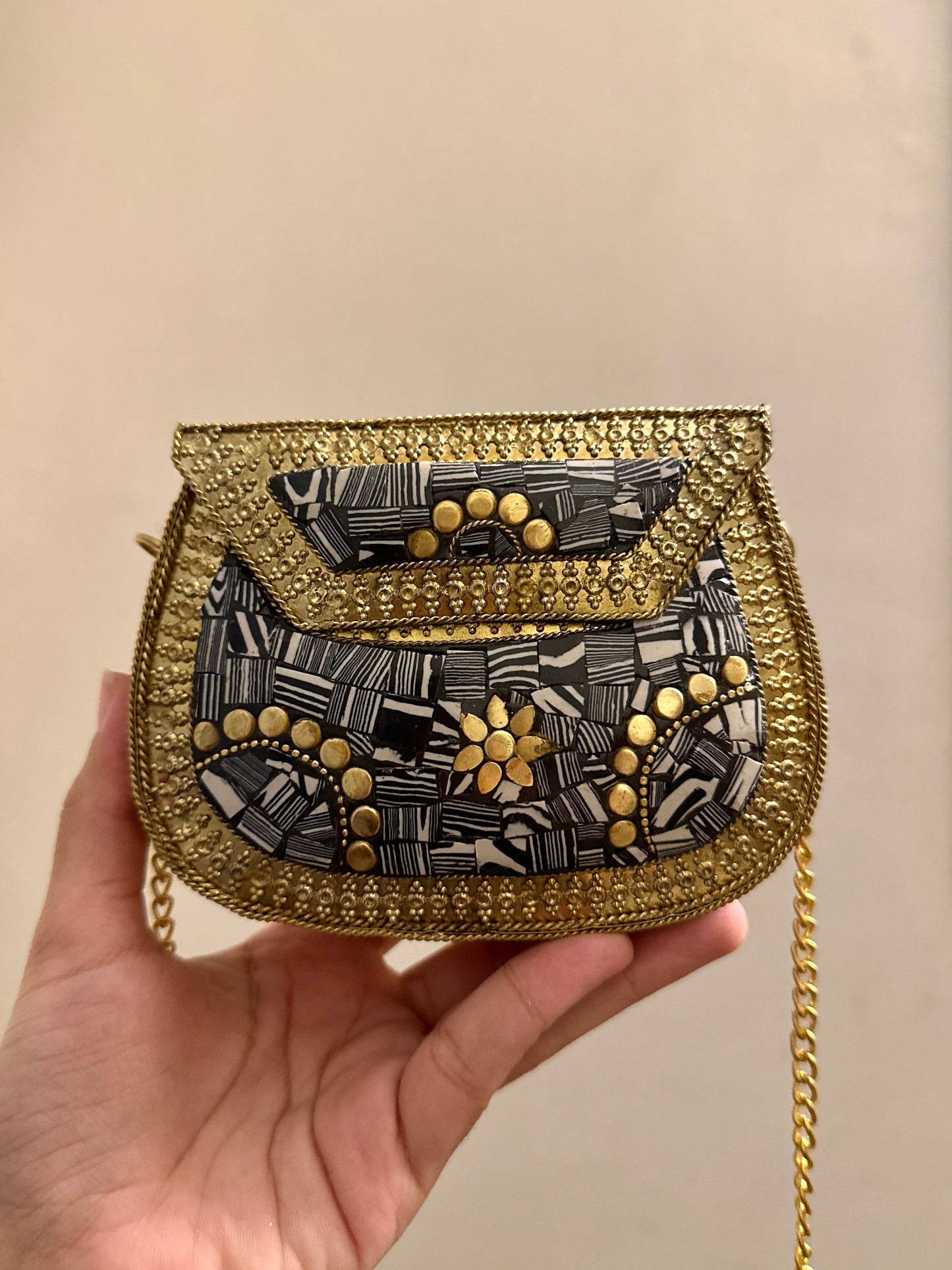 Medium Marble grey Metal Clutch