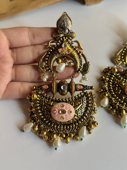 Anika Danglers