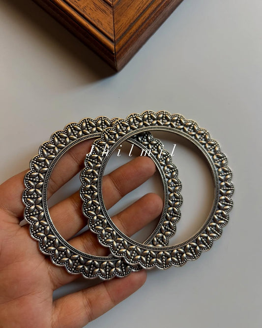 Flower Cut Compressed Bangles