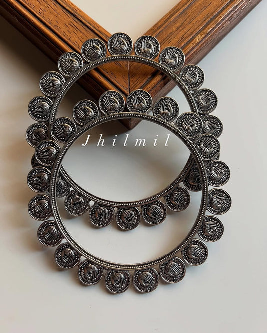 Peacock Motif Compressed Bangles