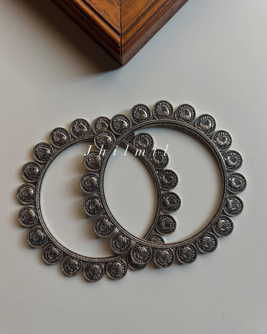 Peacock Motif Compressed Bangles
