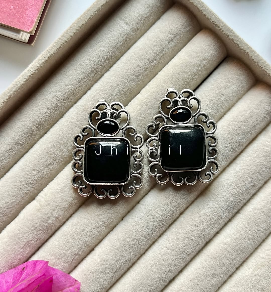 Bloom candy studs