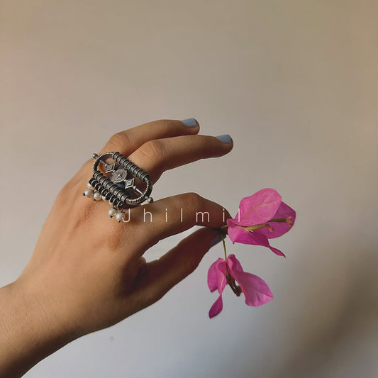 Adjustable Antique Pearl Ring