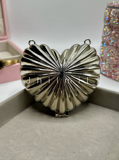 Mini Heart Metal Clutch