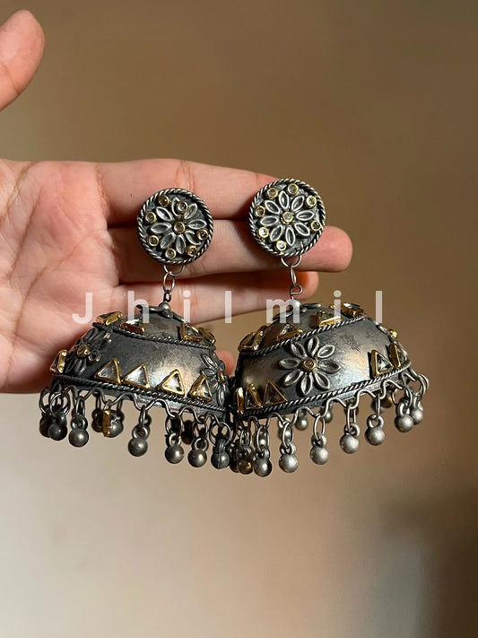 Tikon Kundan Jhumka