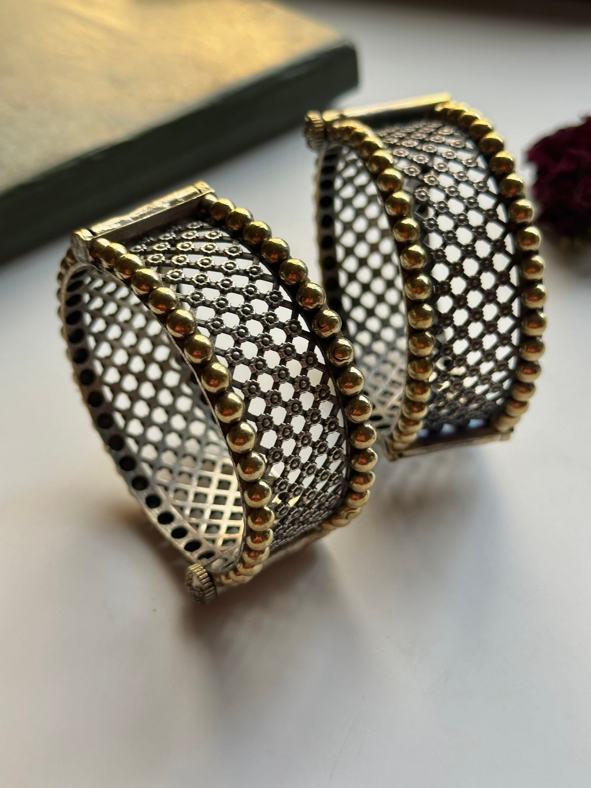 Dual Tone Jaal kara