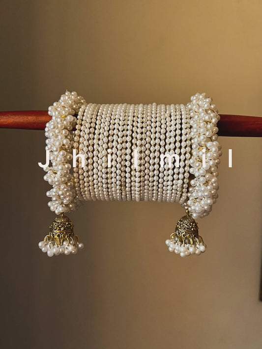 Gajra Moti Bangles Set