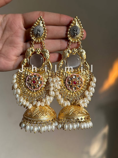 Arzoo Jhumka