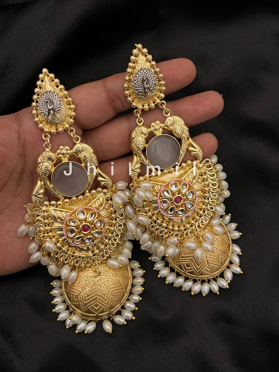 Arzoo Jhumka