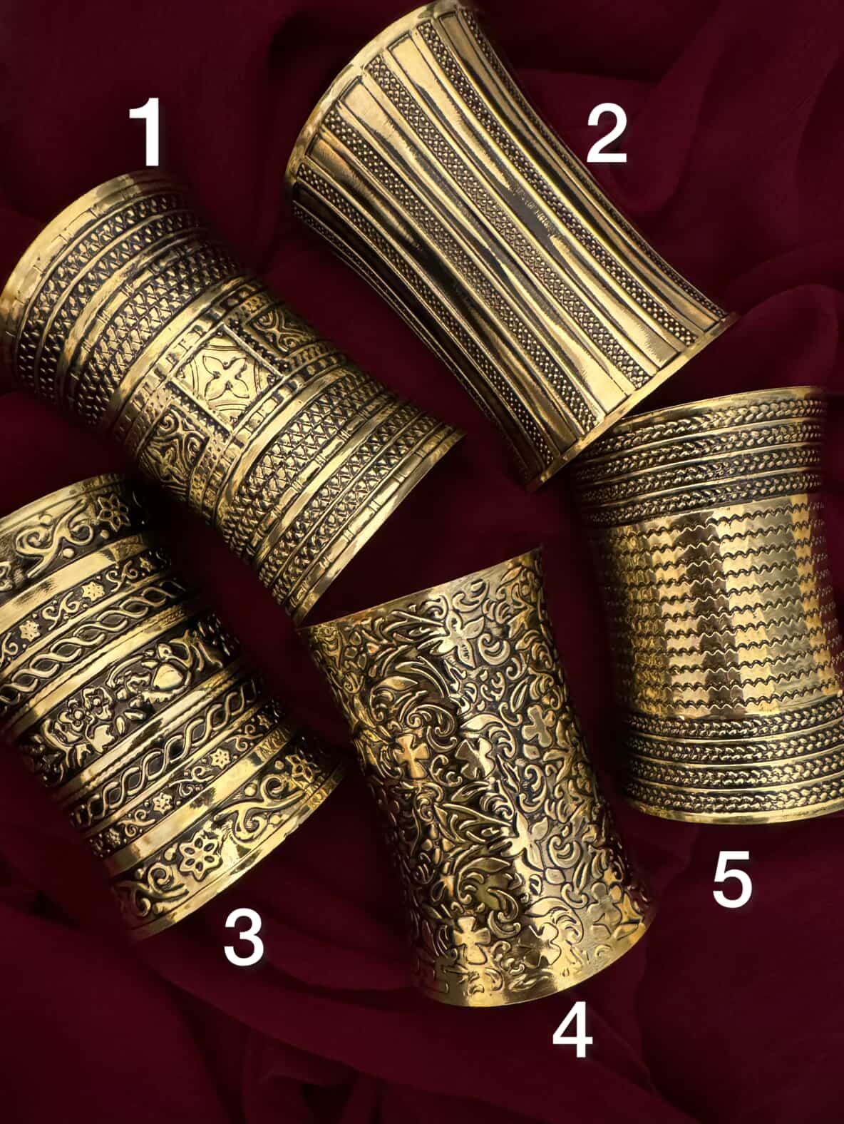 Adjustable Golden metallic Handcuff