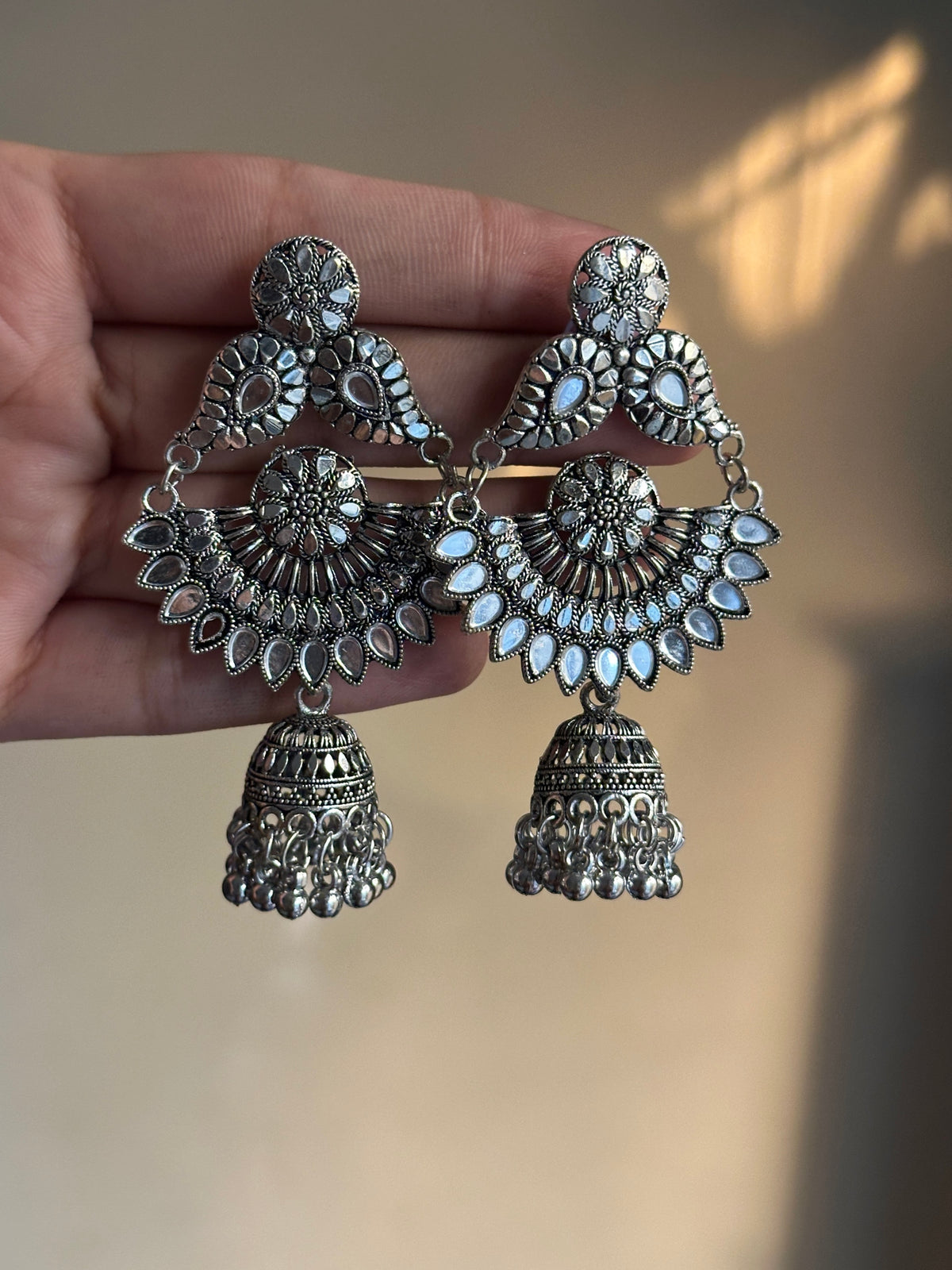 Naqshi Jhumka