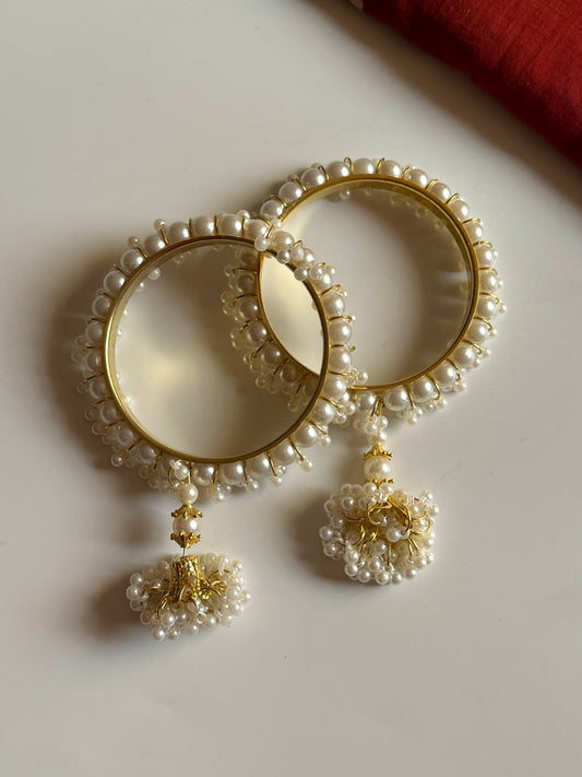Gajra Moti Jhumki Bangles